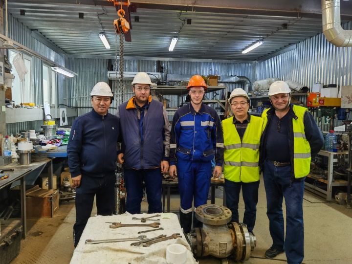 维替俄罗斯和维替亚太区负责人合影 维替湿法冶金,维替严酷工况,维替闪蒸调节角阀