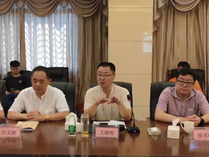 Открытие университетской академии клапанов для общения с клапанами, такими как управление потоком, например, vititro